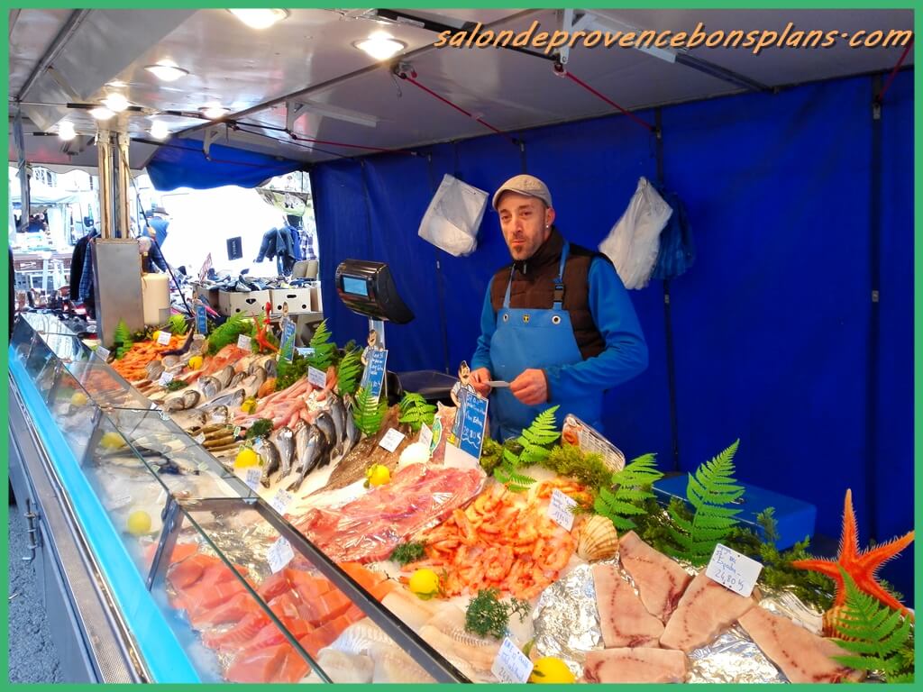 Marche salon de provence 2 1